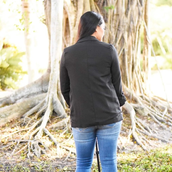 🚨1 Medium left! 3/4 Sleeve Black Blazer - Picture 3 of 5